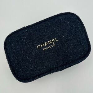 CHANEL Beauté Black Tweed Makeup Pouch w/ Camellia Charm & Box Trendy